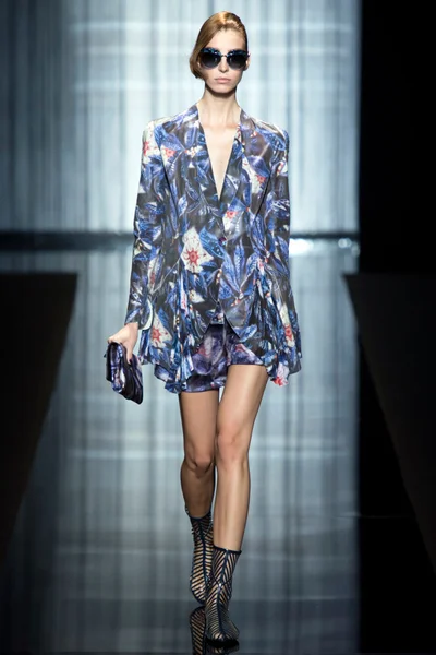 Look 26